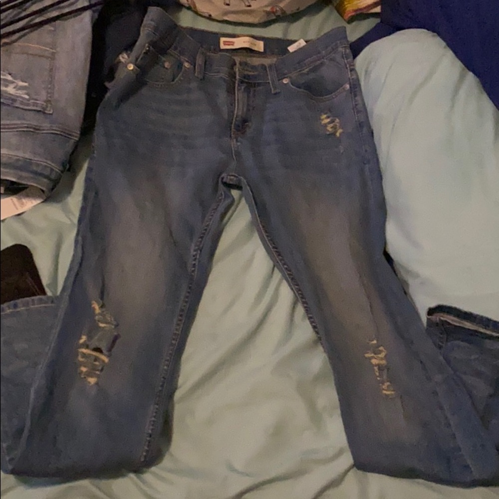 Distressed Levi jeans